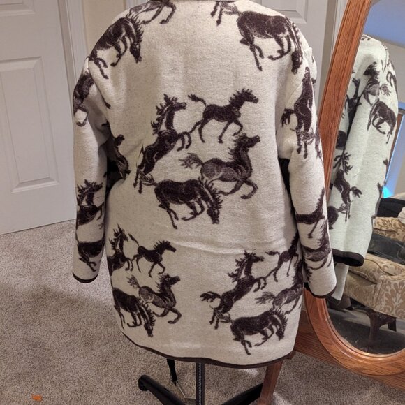 Joyce Onarheim Boe - Legacy Collection - Picture 2 of 5